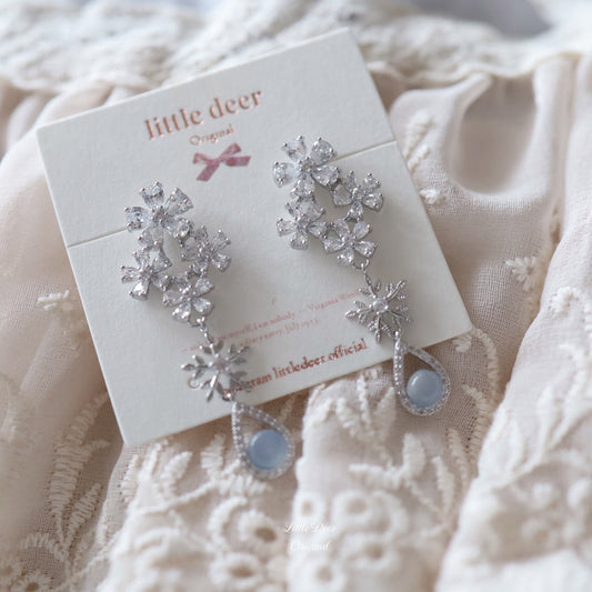 ♥人気再販♥ 儚い雪の結晶 ピアス/イヤリング