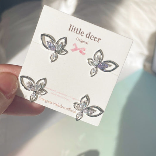 Refined Butterfly ピアス