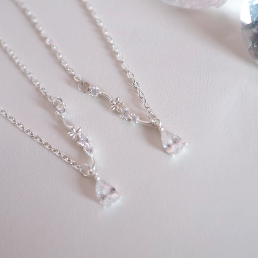 Ethereal Blossom ネックレス