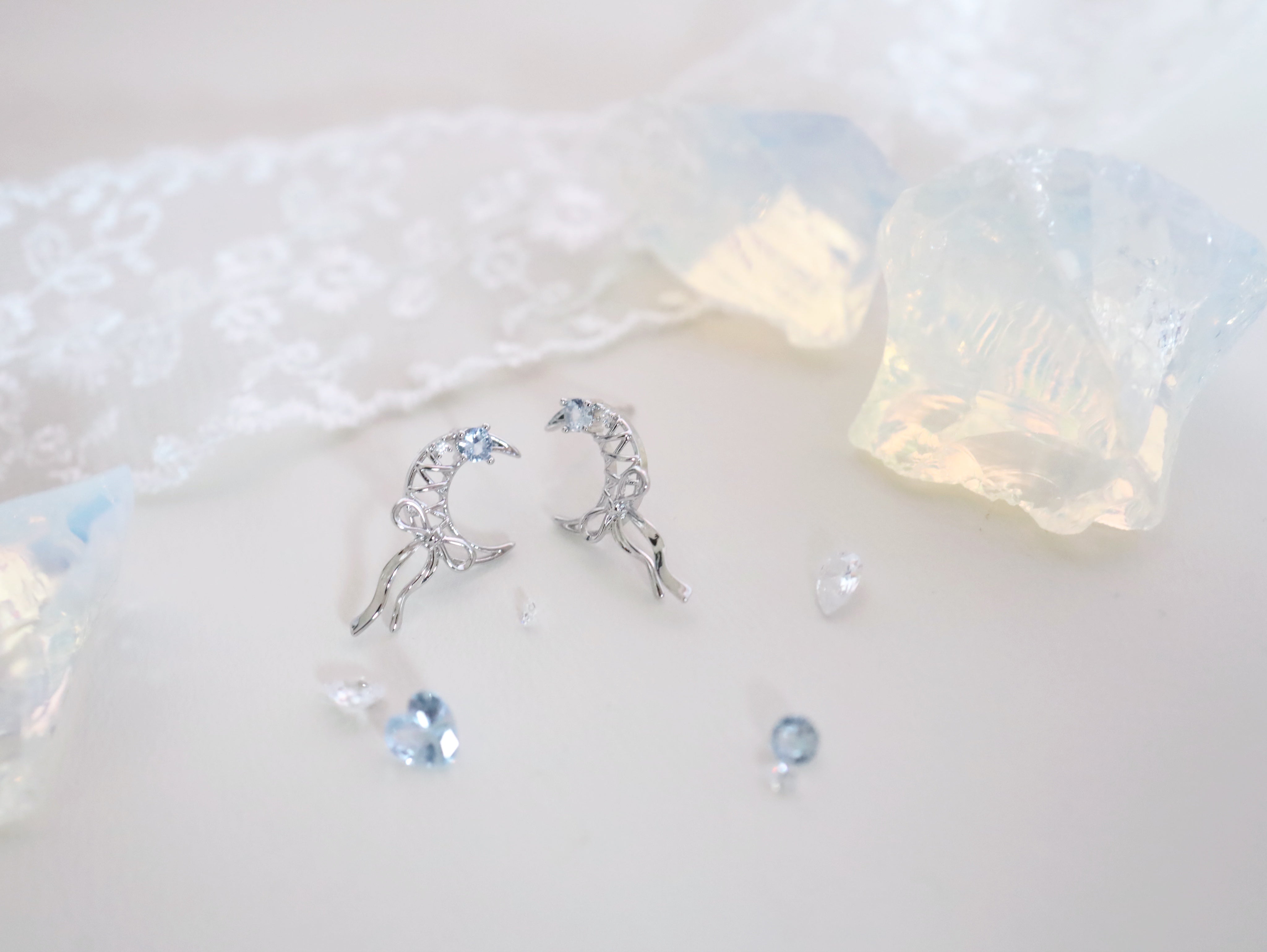 Ballet Luna ピアス