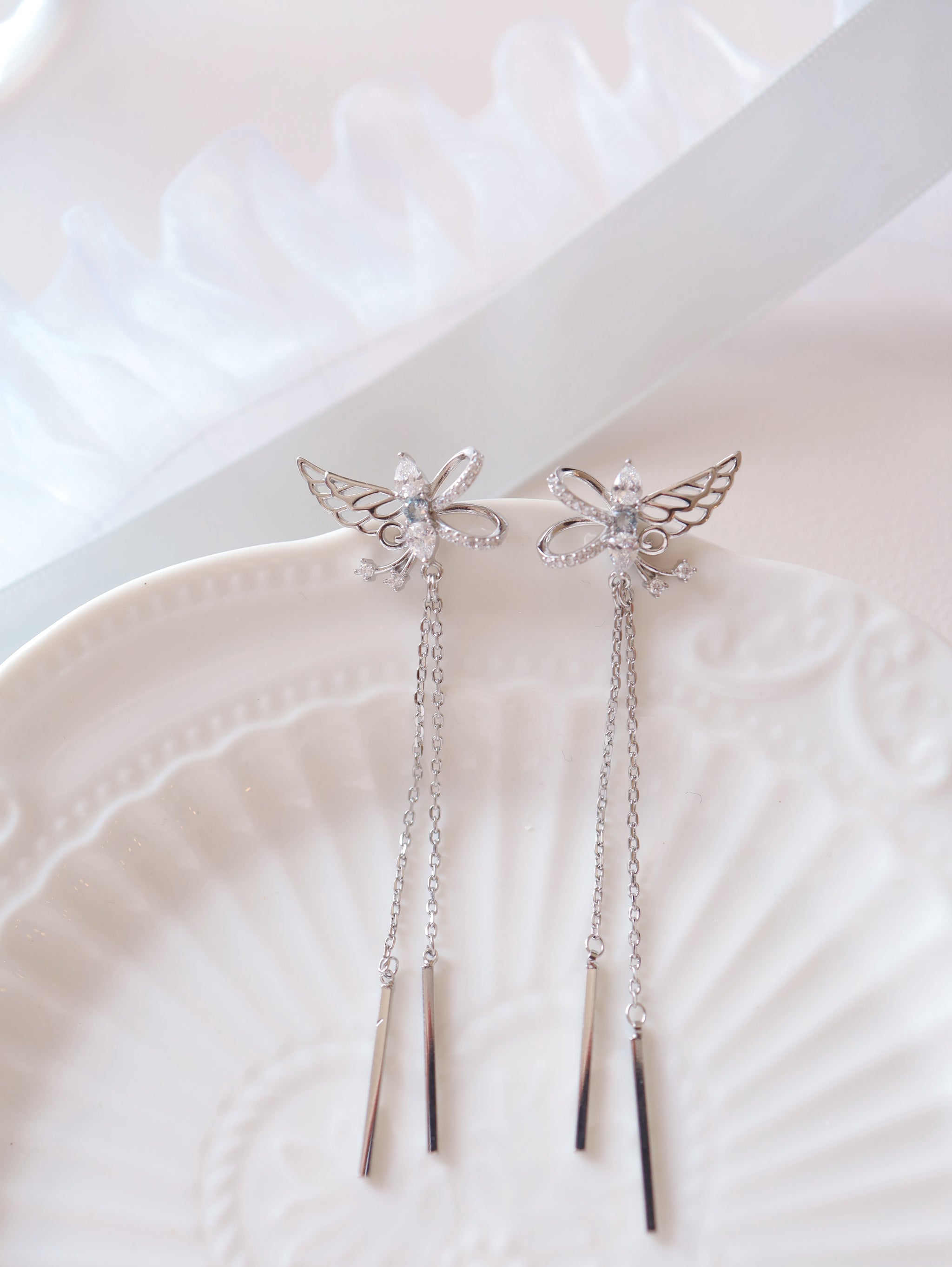 ♥人気再販♥ Wings of Blue Fairy ピアス