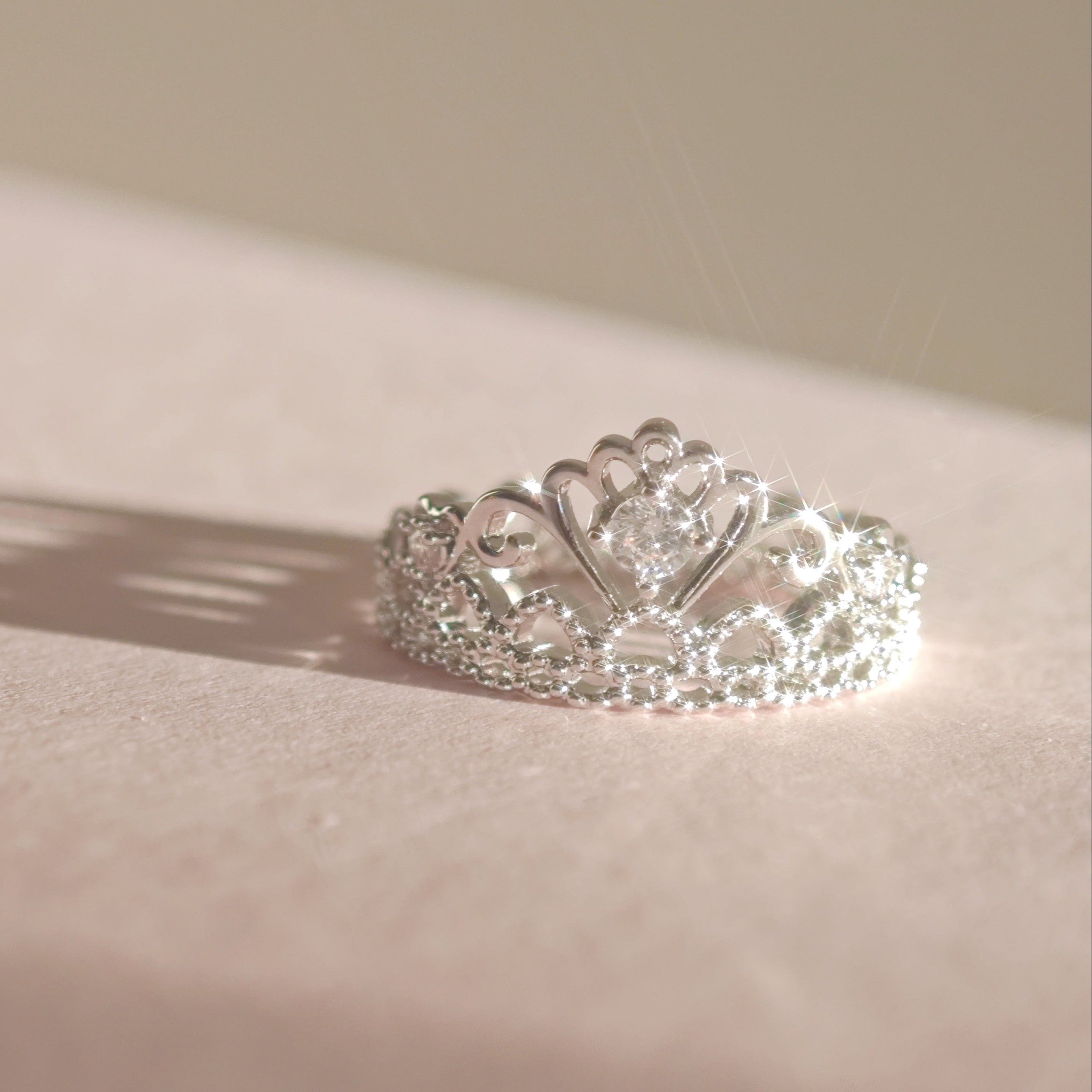 Swan Lace Glow リング