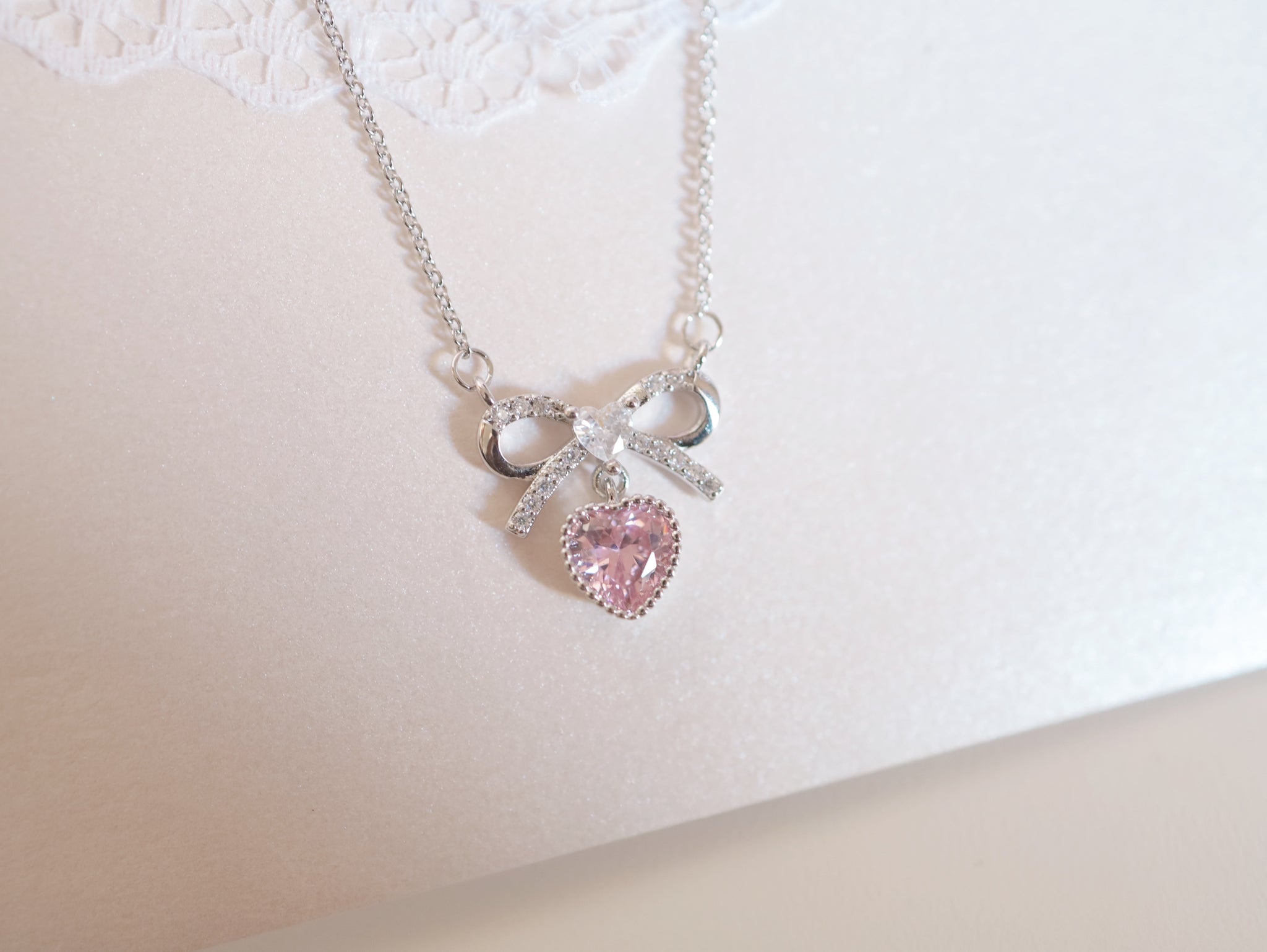 Lovely Knot ネックレス