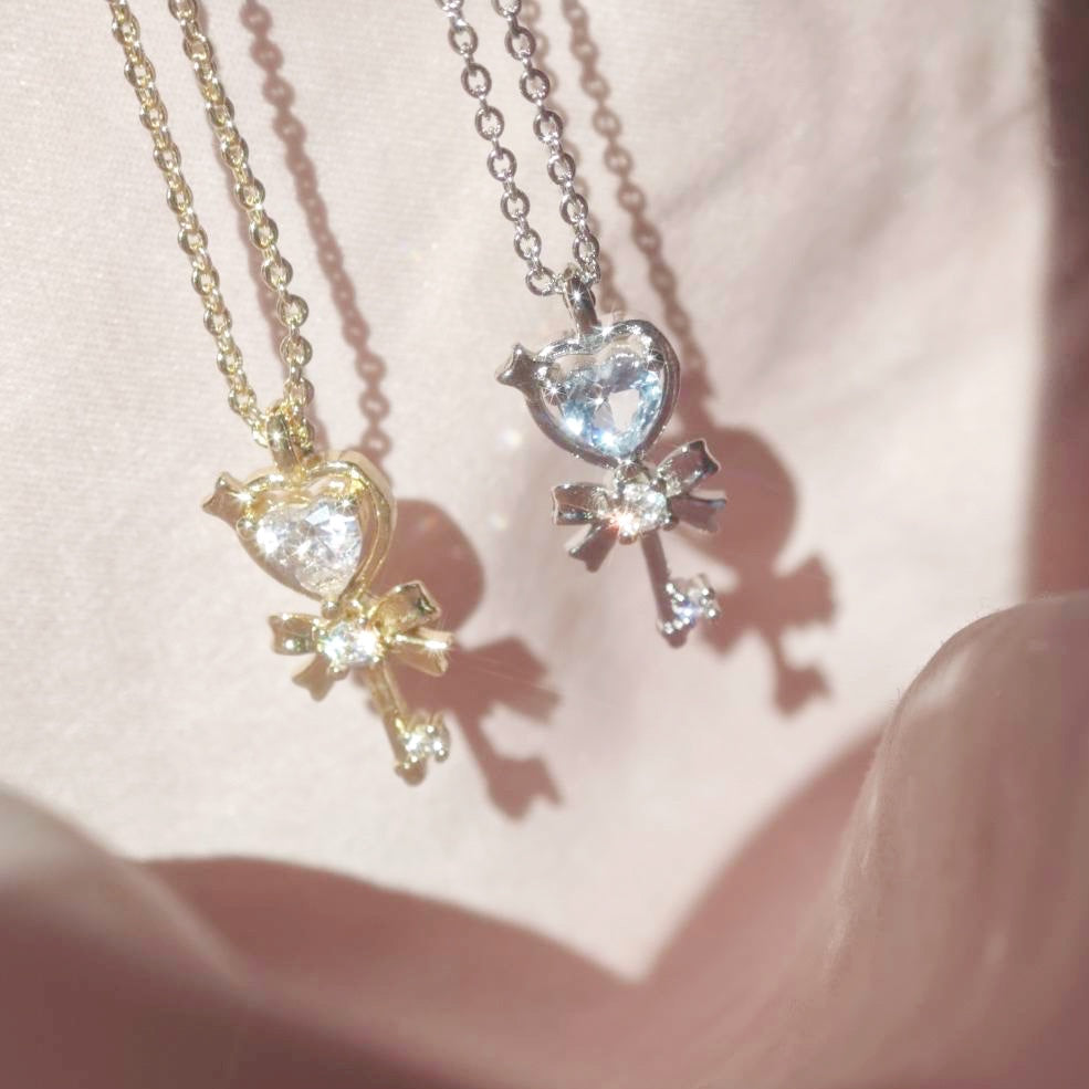 Ribbon Heart Key ネックレス