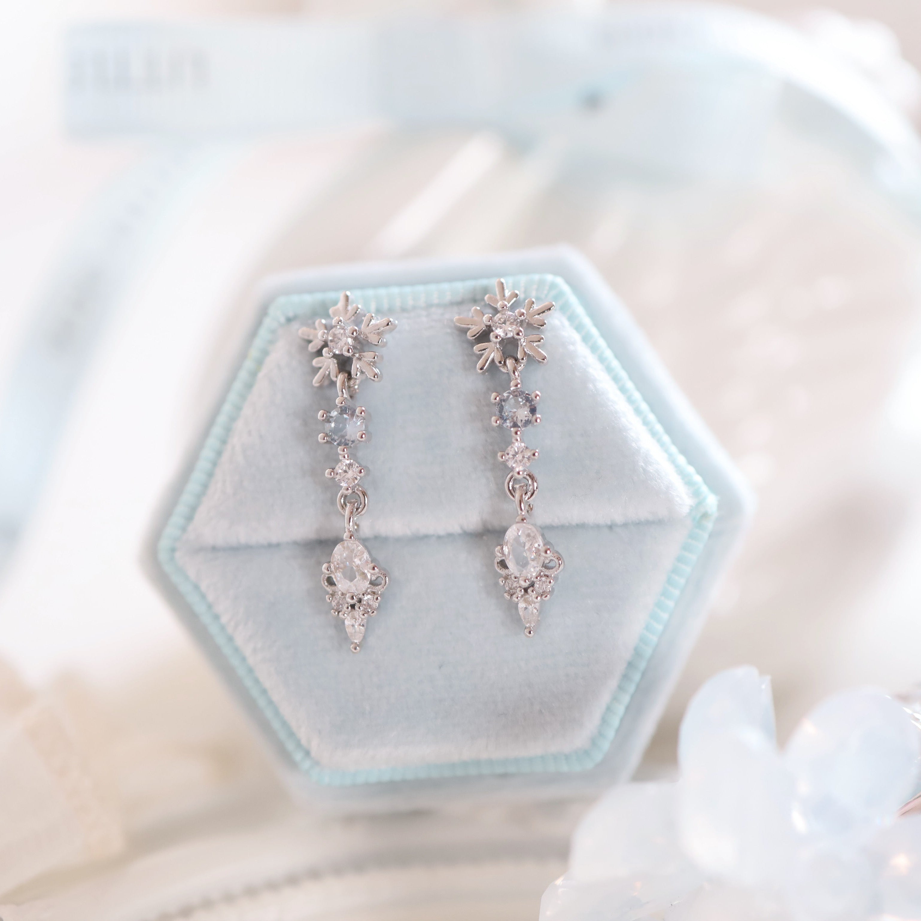 Snowflake Mirage ピアス