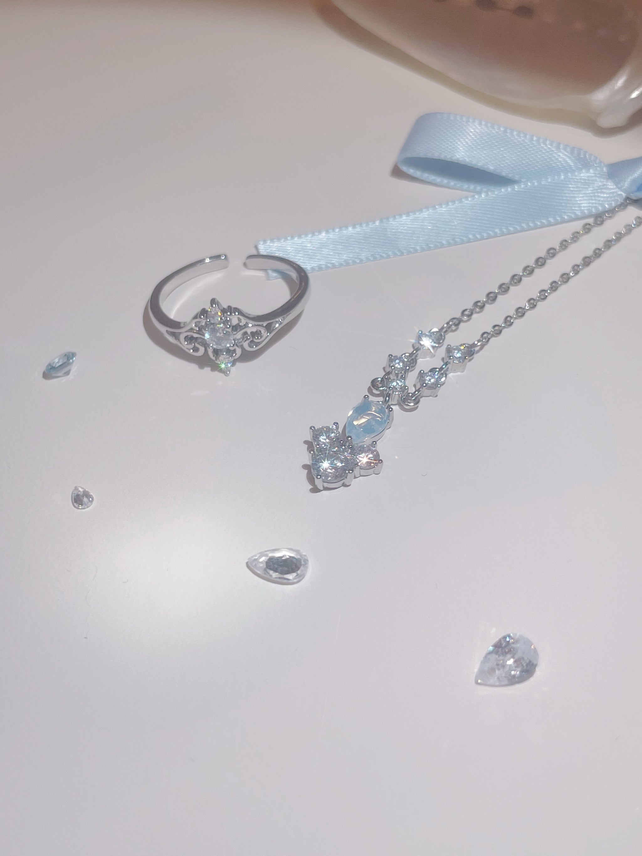 Crystal Dew ネックレス
