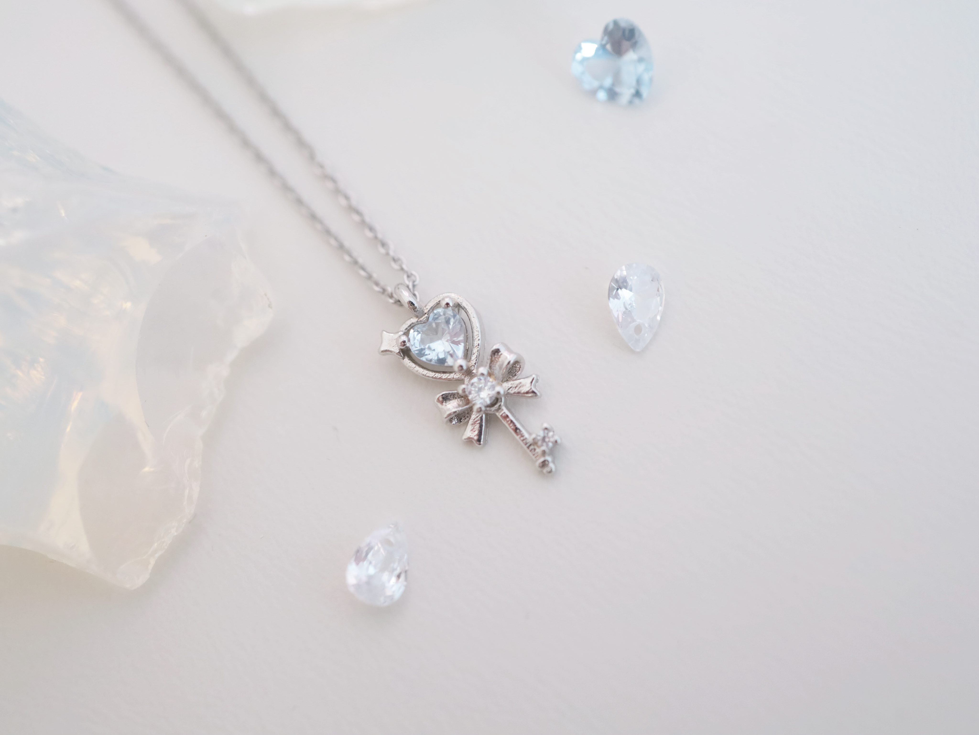 Ribbon Heart Key ネックレス