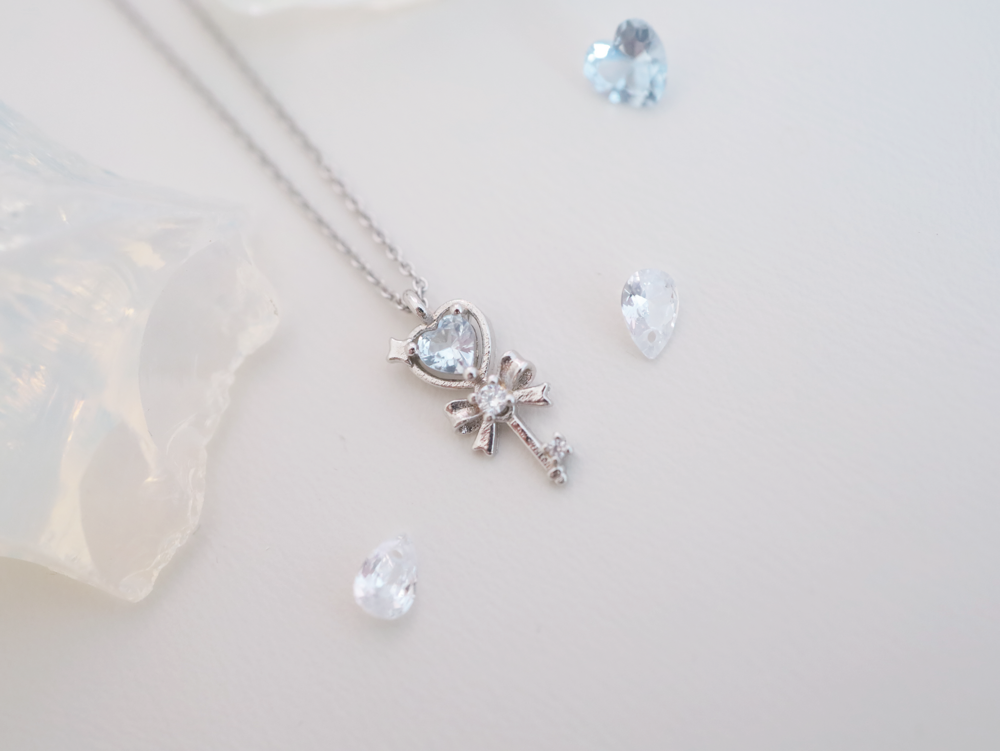 Ribbon Heart Key ネックレス