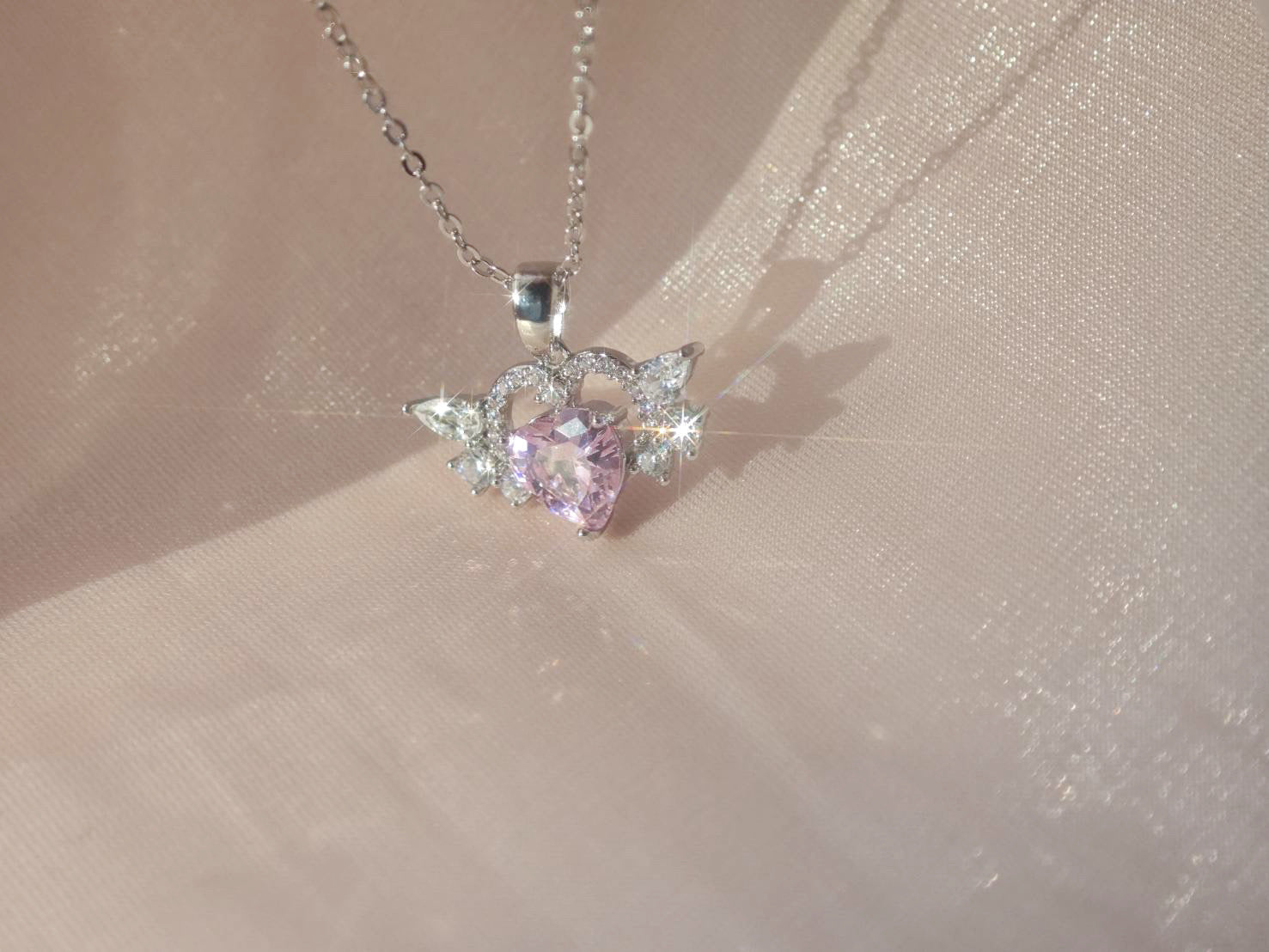 Heavenly Heart ネックレス