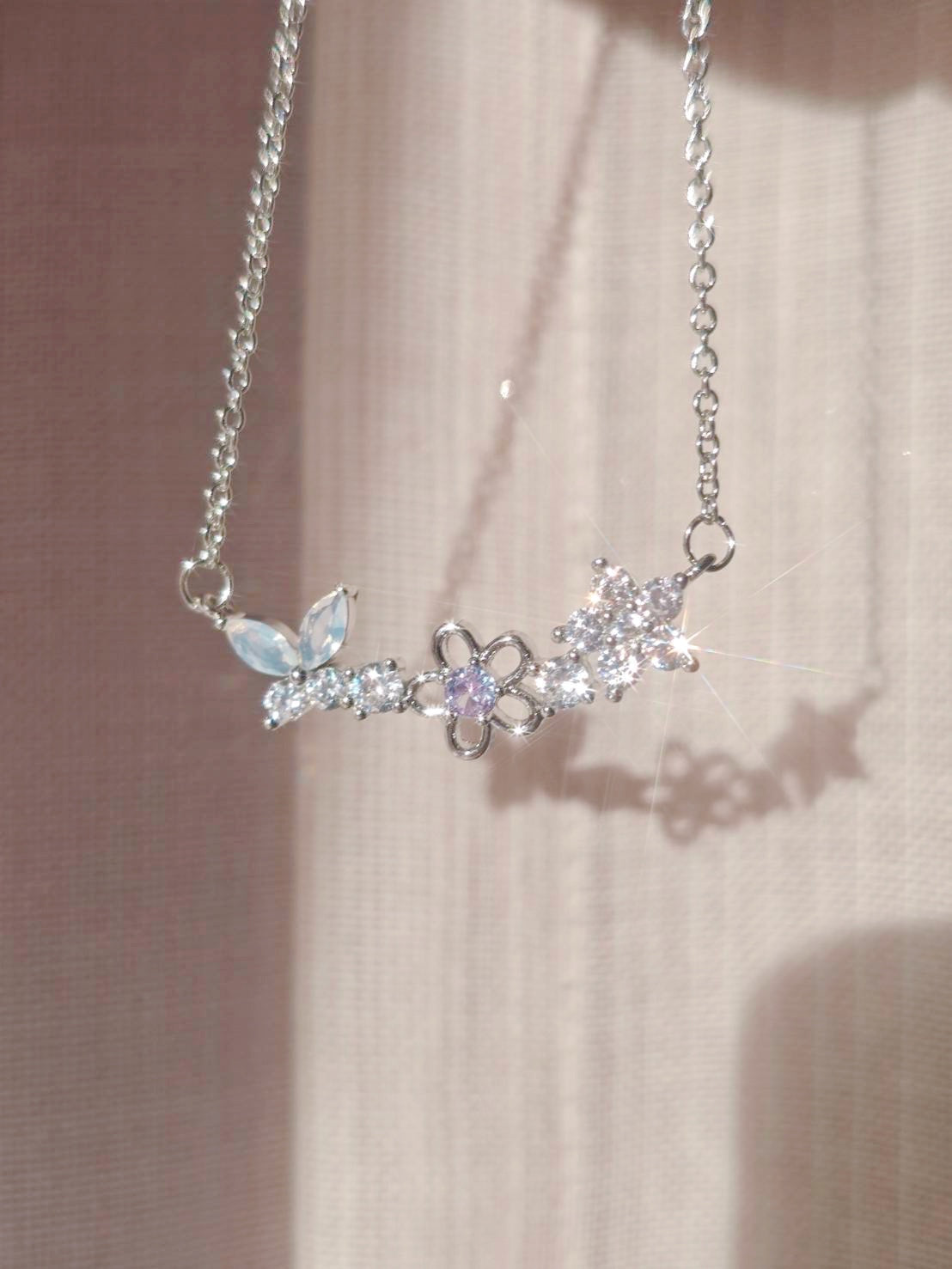 Flora Petal ネックレス