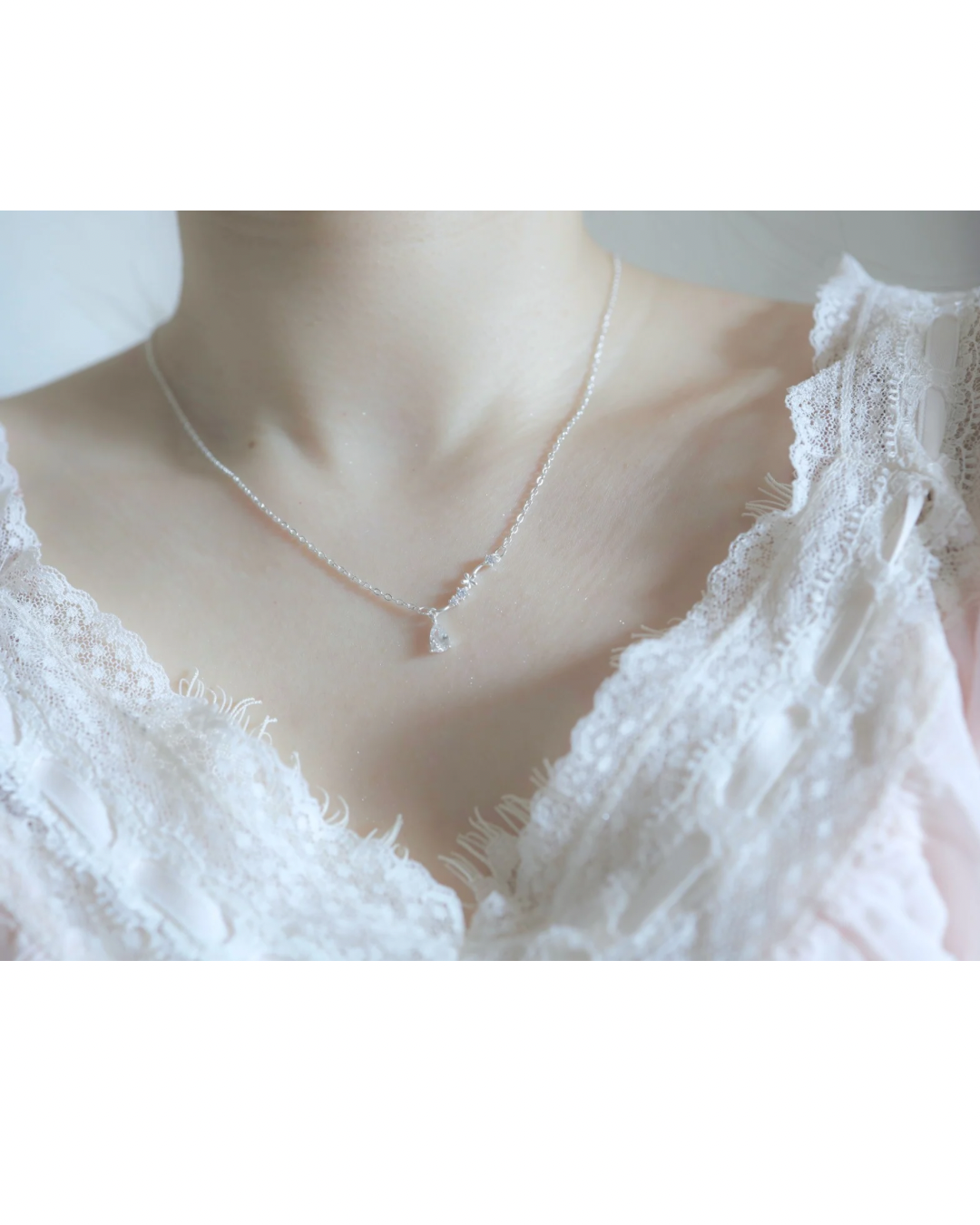 Ethereal Blossom ネックレス