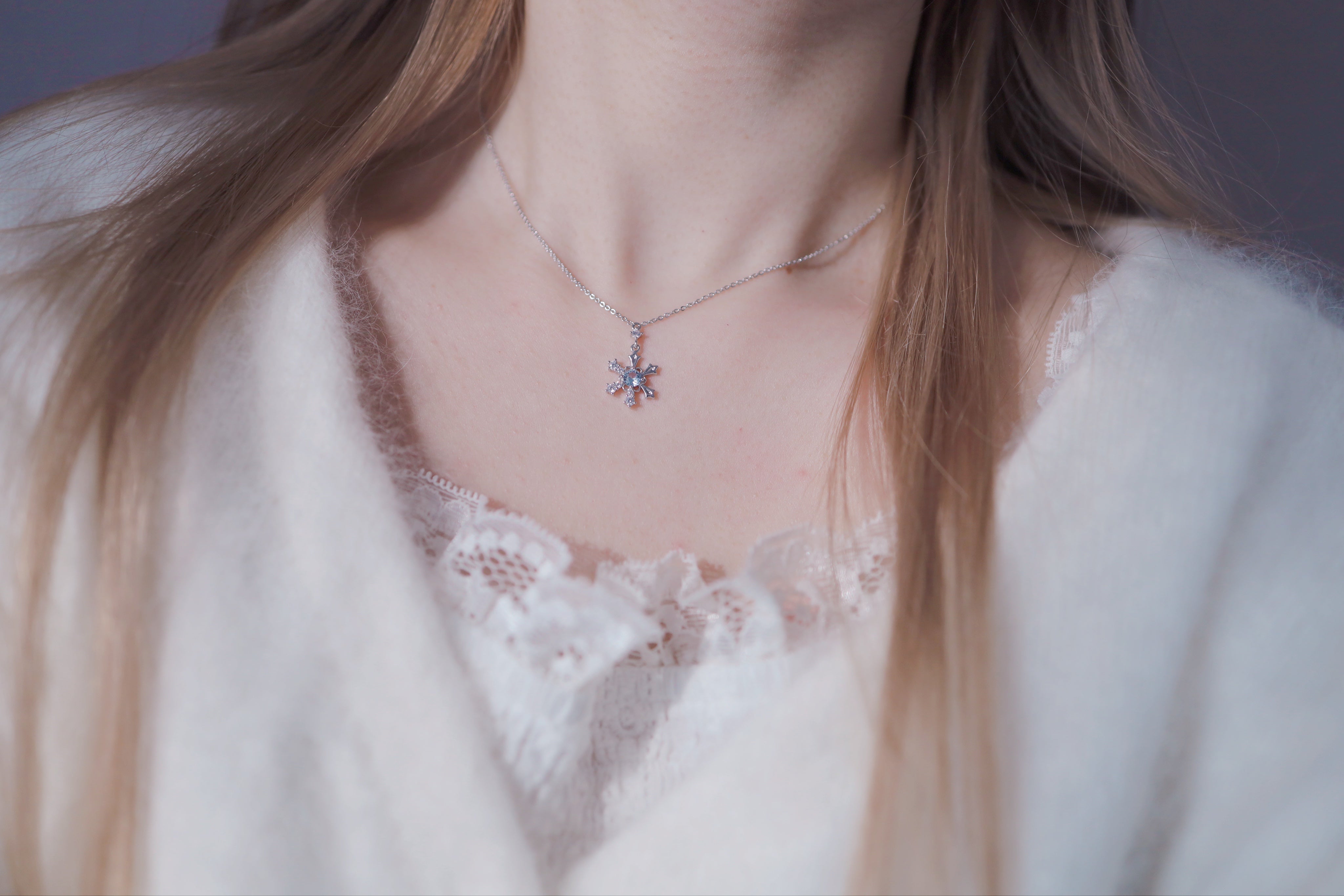 Frozen Snowflake ネックレス