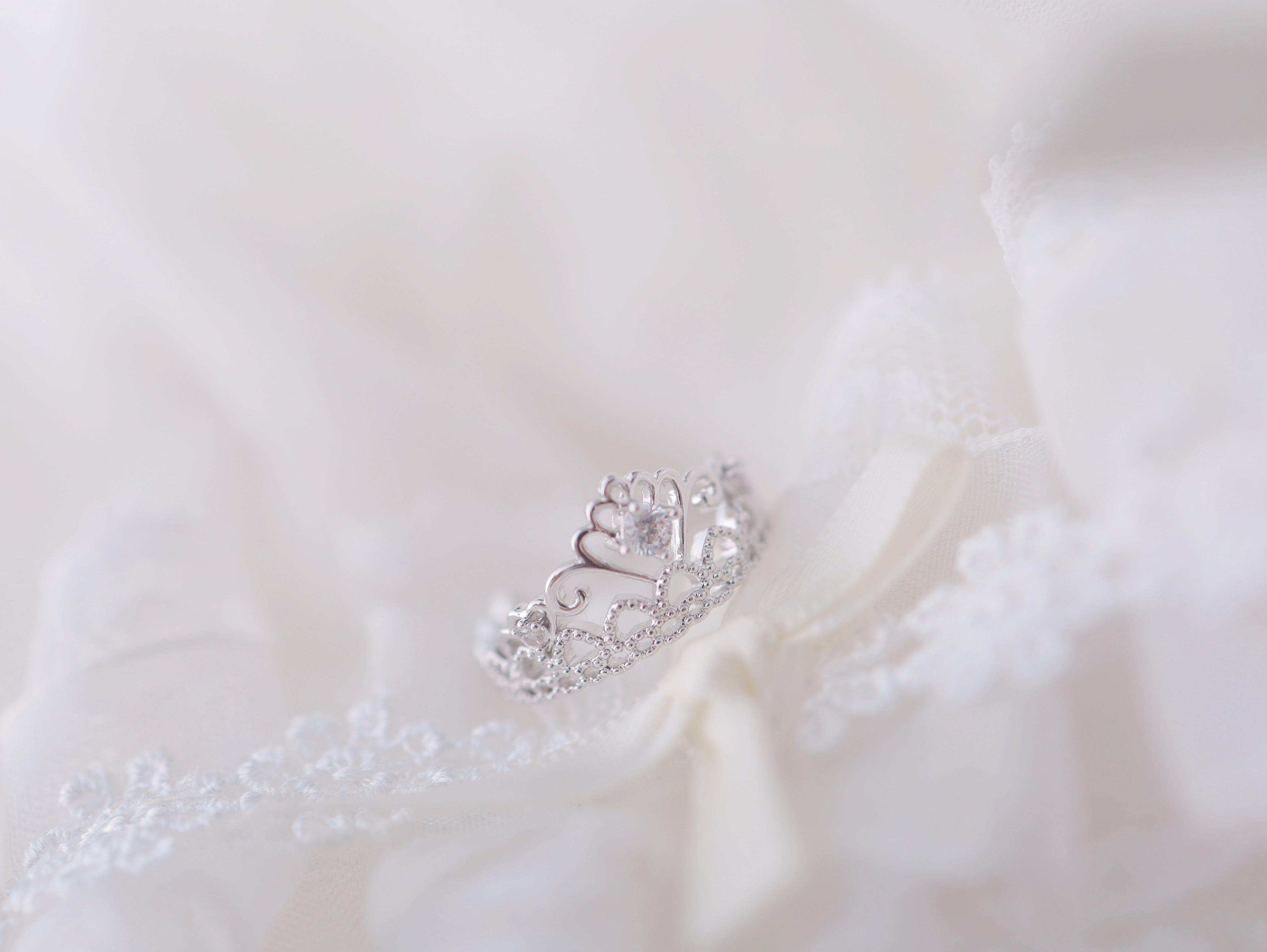 Swan Lace Glow リング