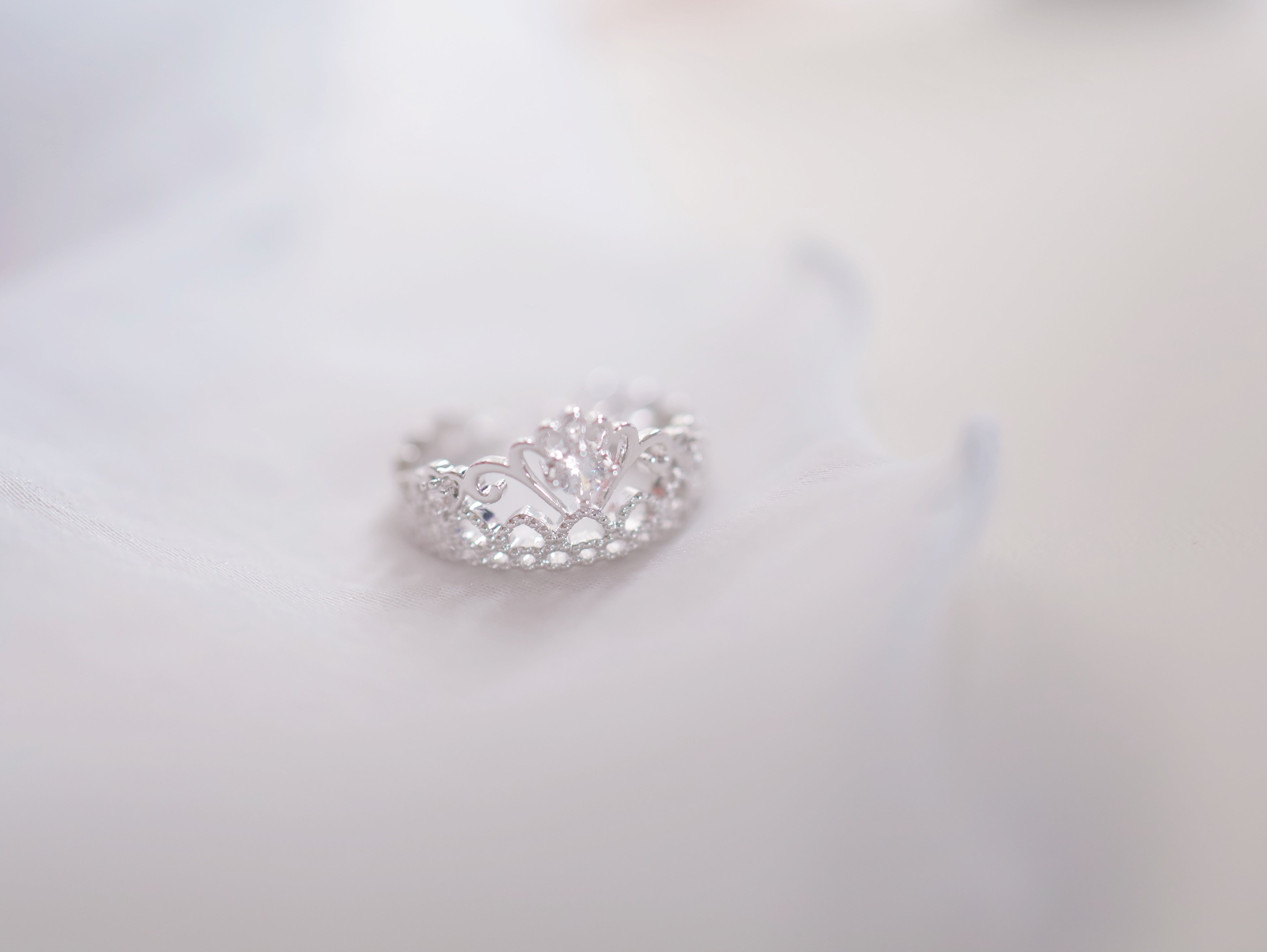 Swan Lace Glow リング