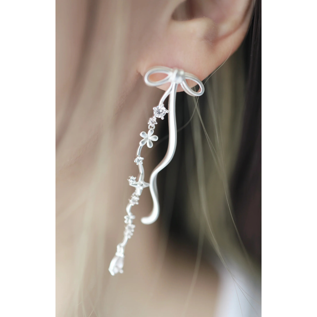 Ethereal Blossom ピアス/イヤリング