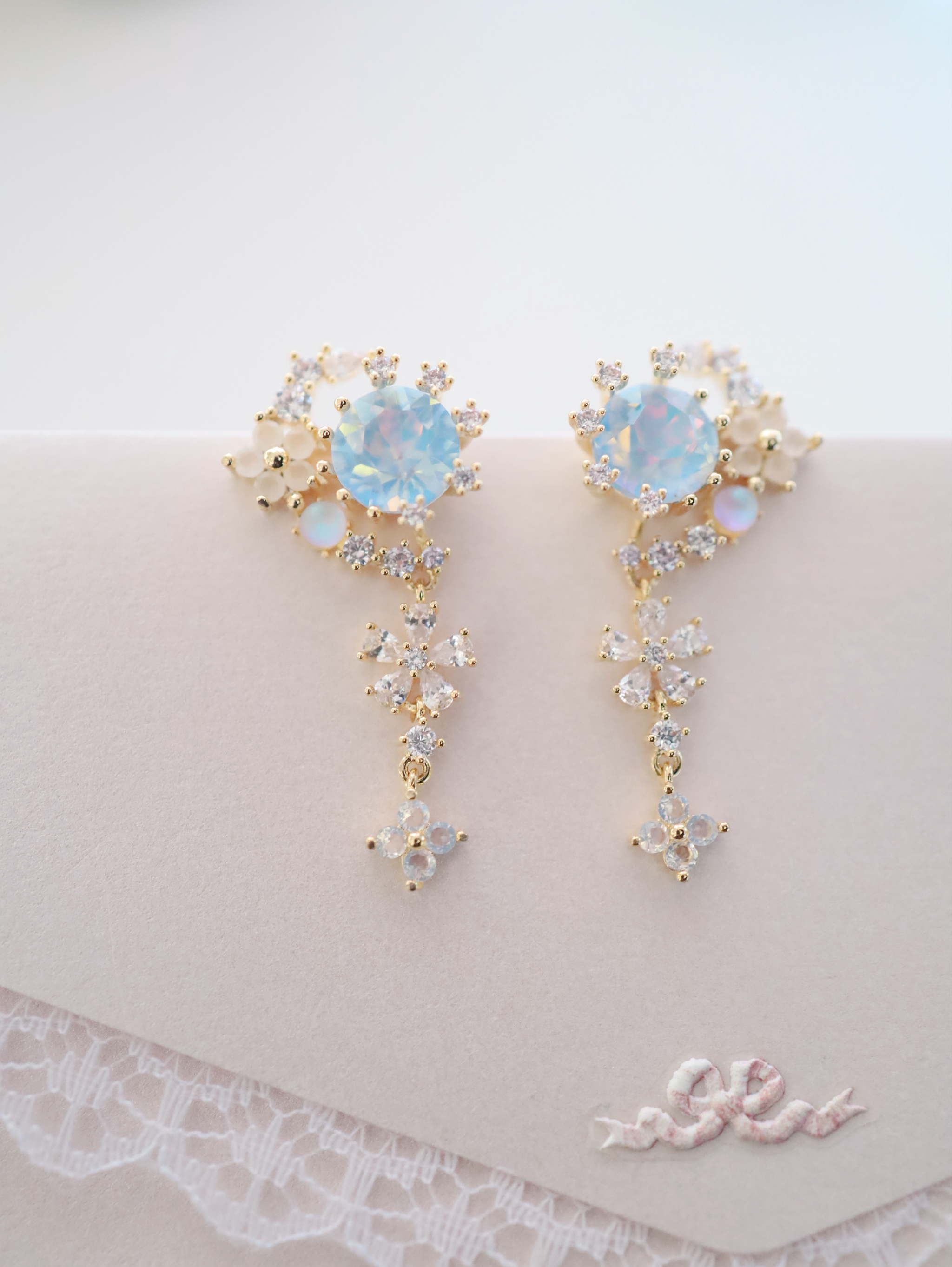 ♥人気再販♥ Moonlit Flower ピアス/イヤリング