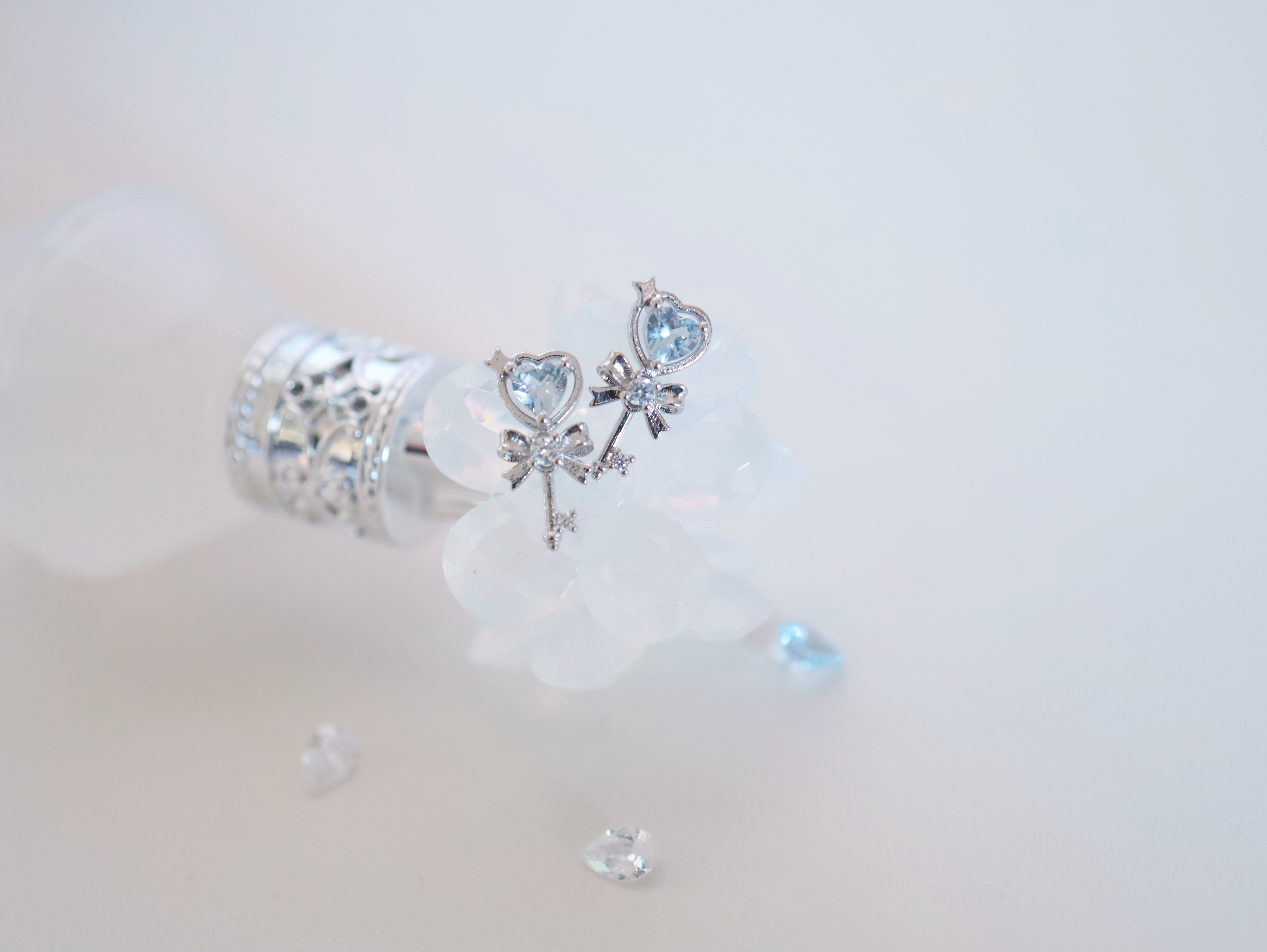 Ribbon Heart Key ピアス