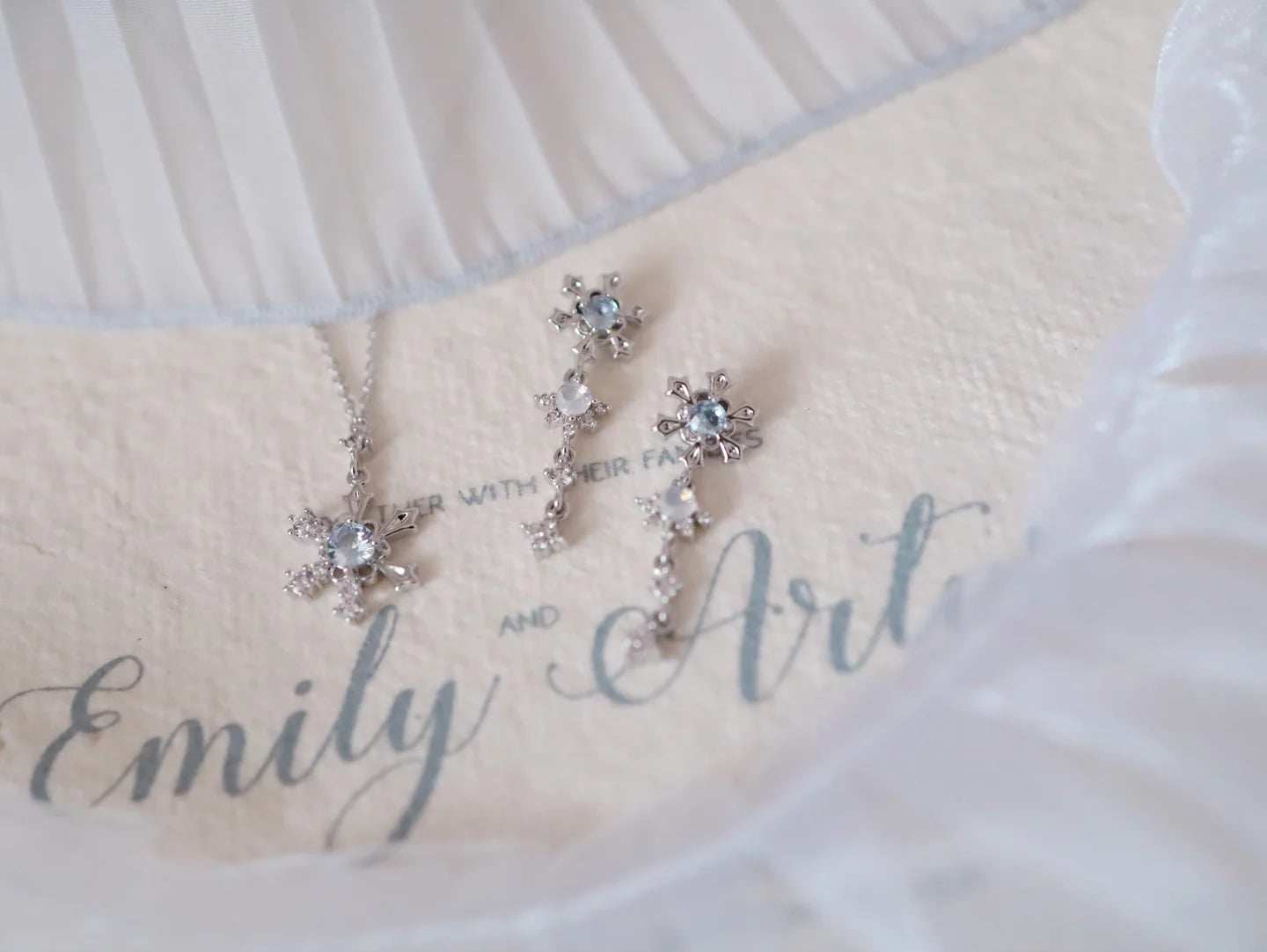 Frozen Snowflake ネックレス