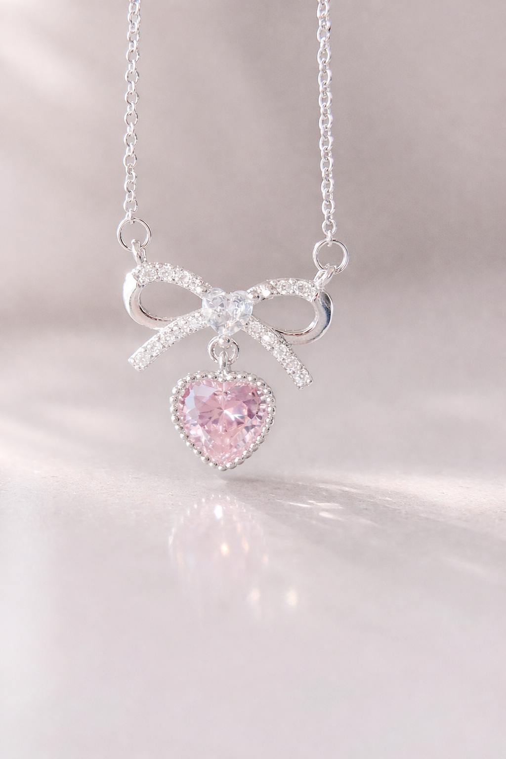 Lovely Knot ネックレス