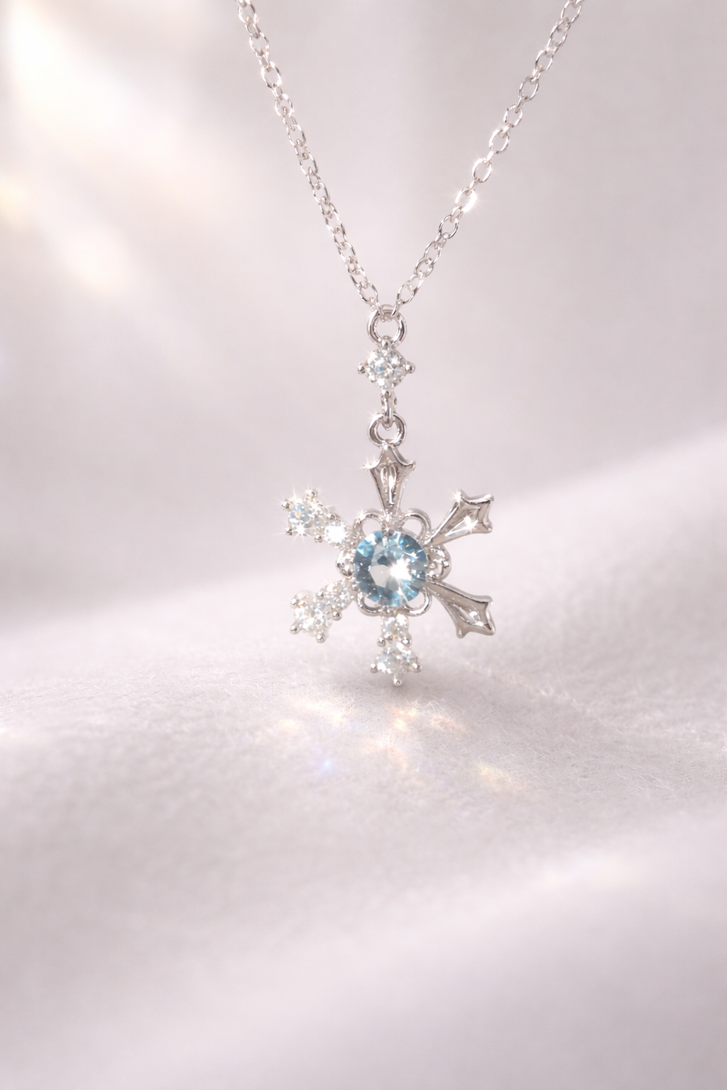 Frozen Snowflake ネックレス