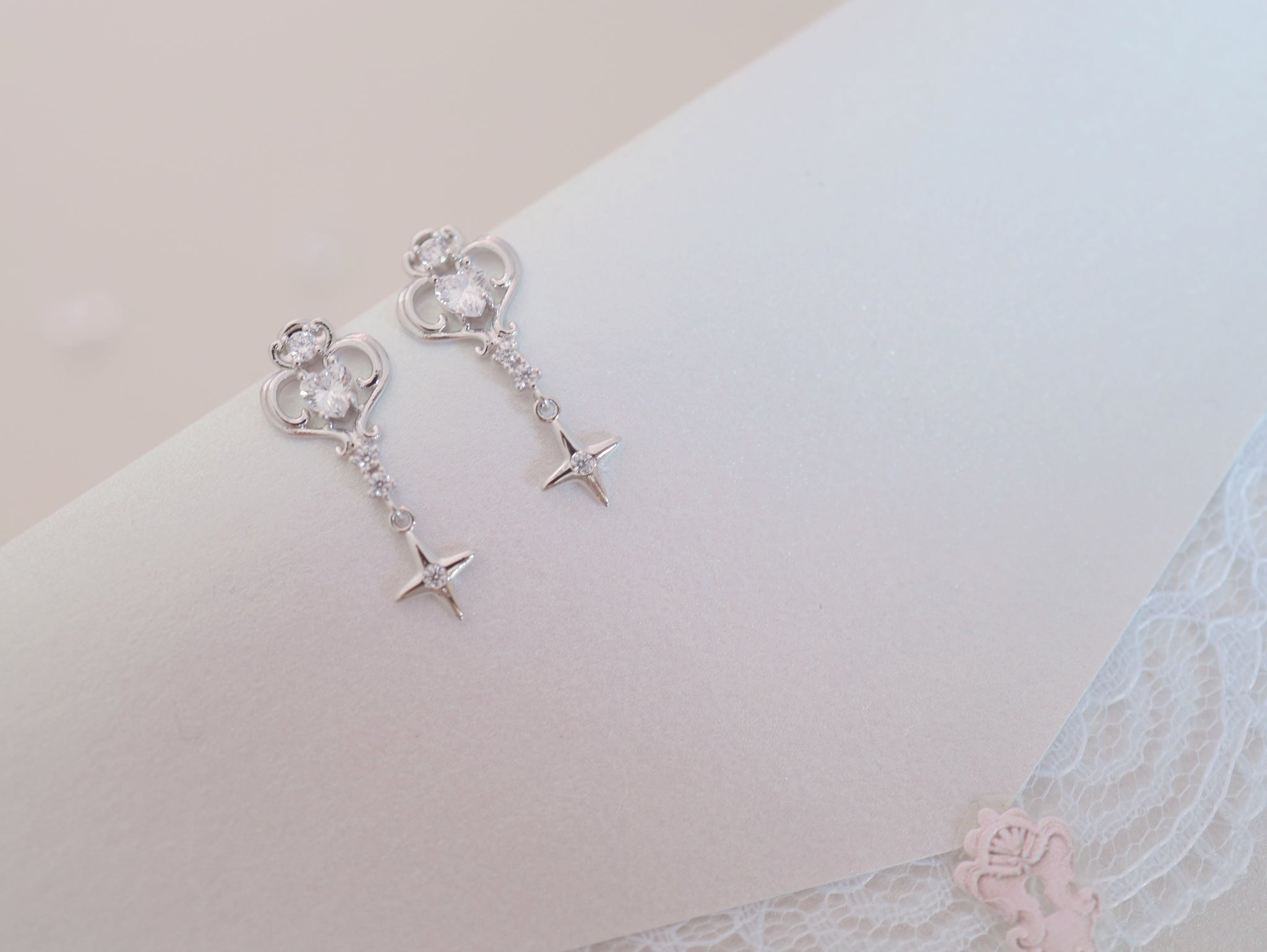 Starlit Heart ピアス/イヤリング