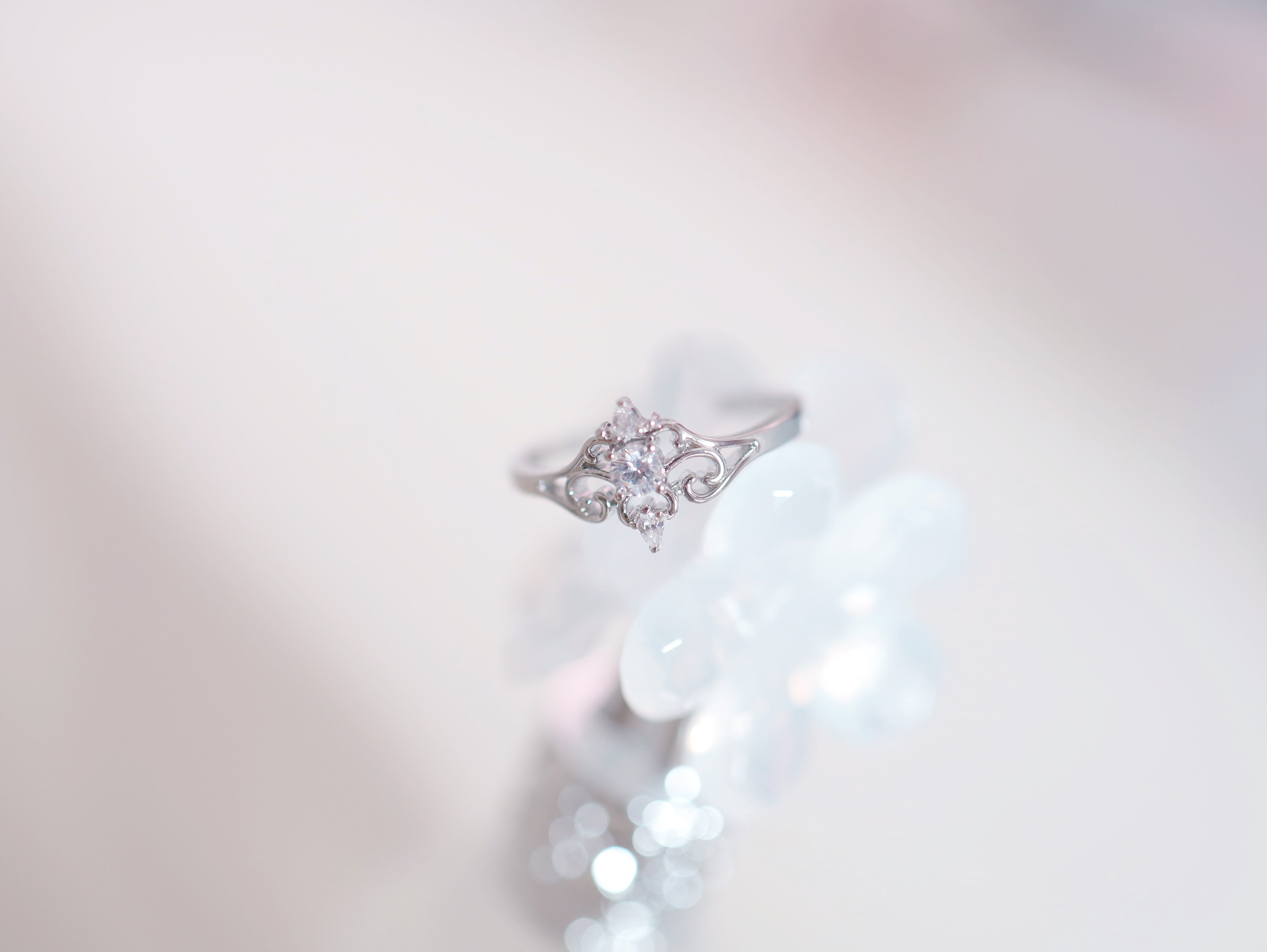 セール⭐︎ Dara Ettinger クリスタル・リング Crystal Tiara リング – little deer