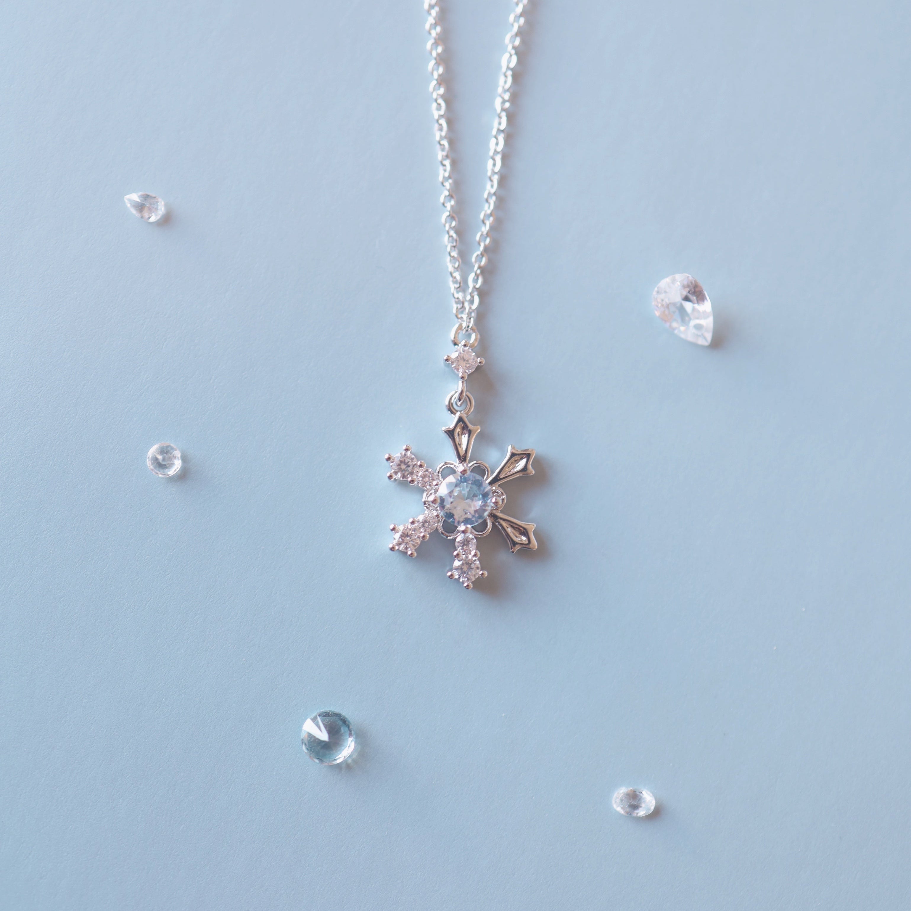 Frozen Snowflake ネックレス