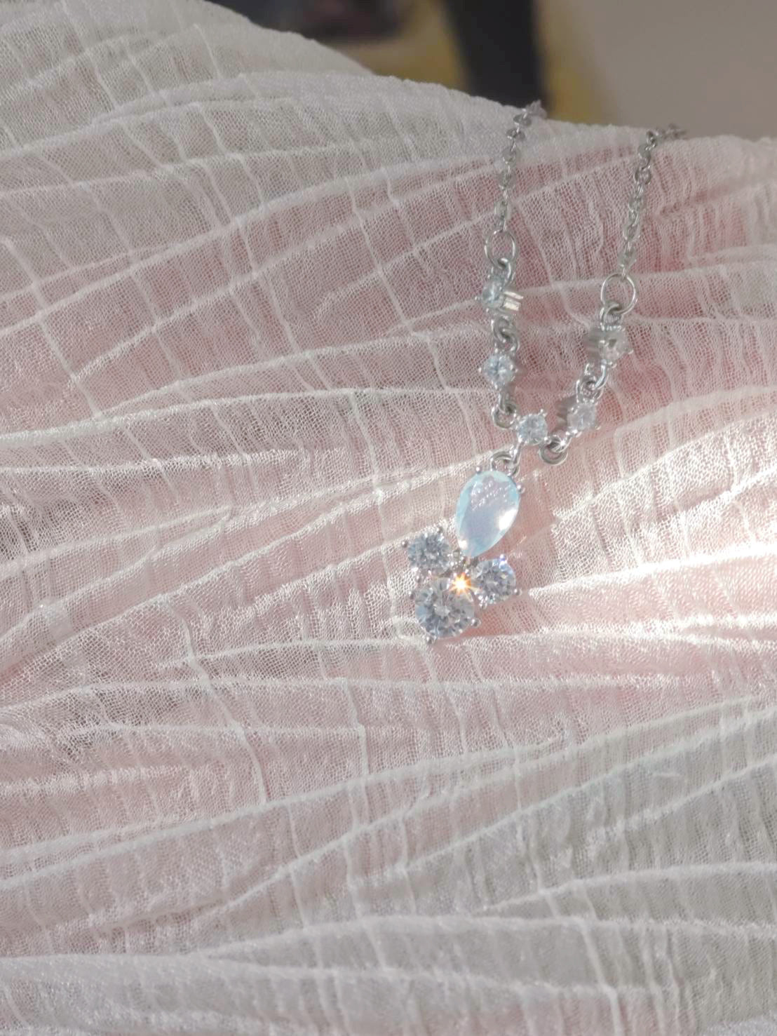 Crystal Dew ネックレス