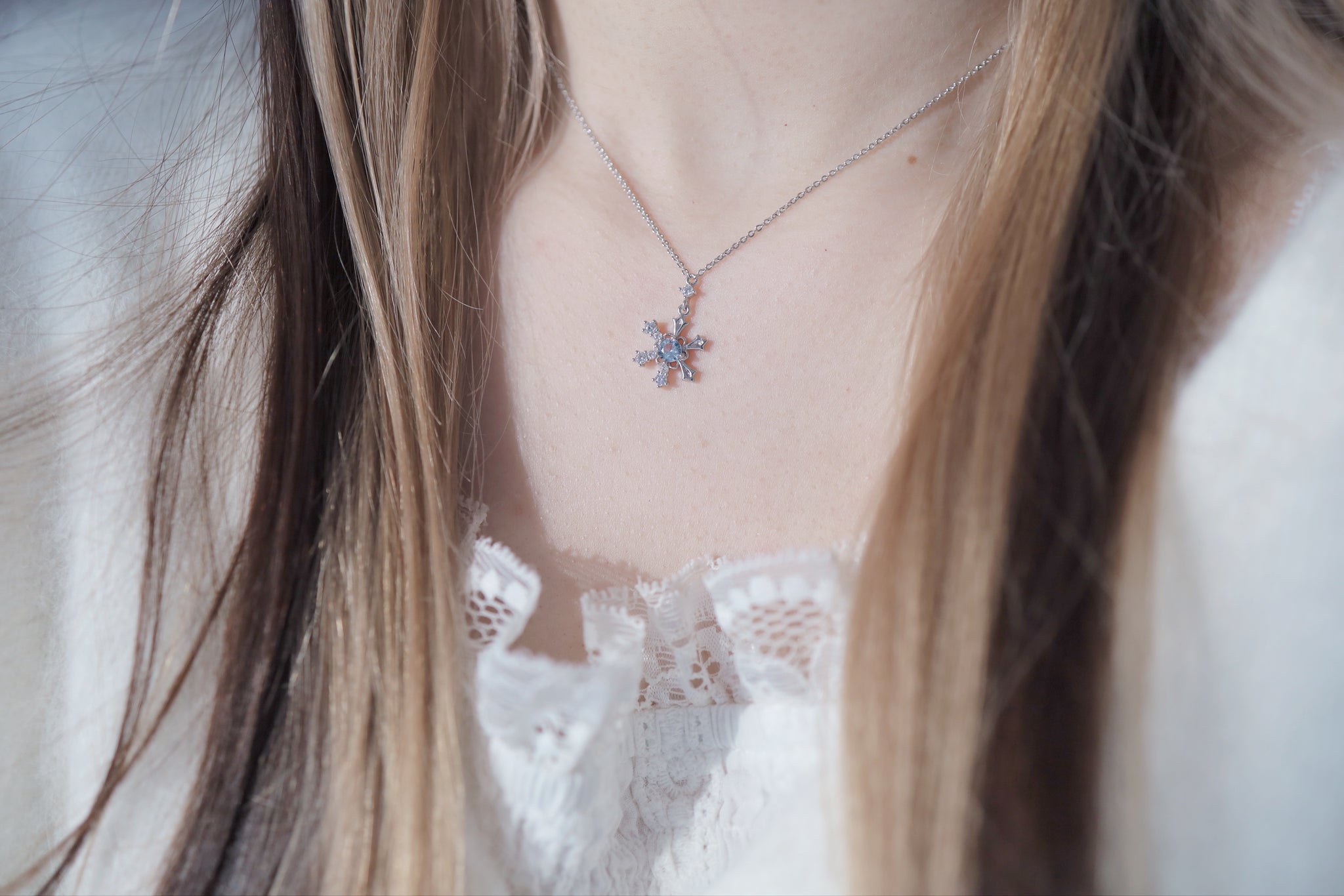 Frozen Snowflake ネックレス