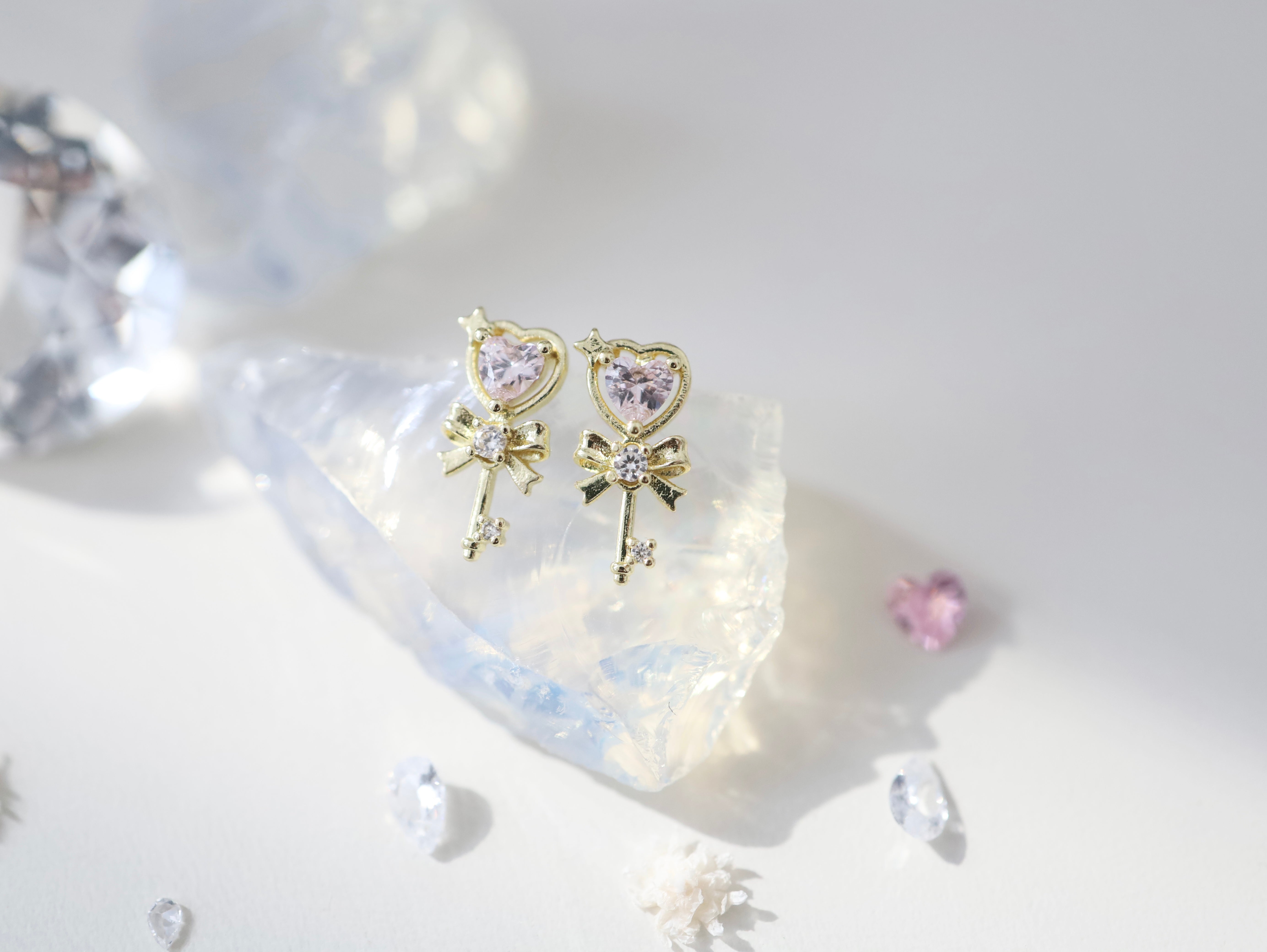 Ribbon Heart Key ピアス