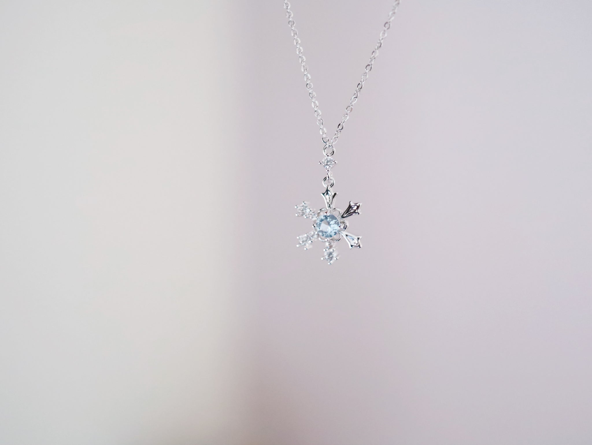 Frozen Snowflake ネックレス