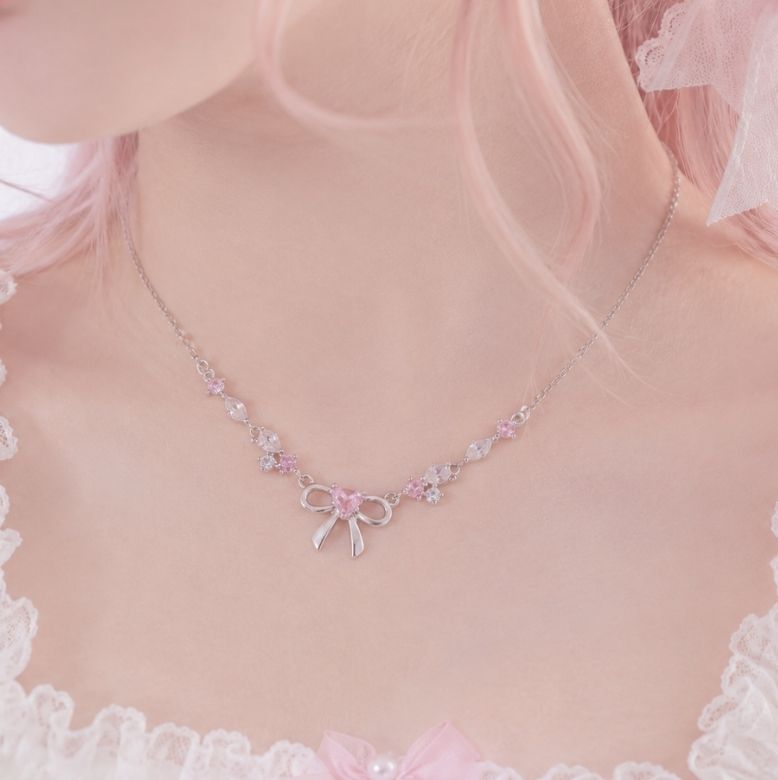 Dream in Pink ネックレス