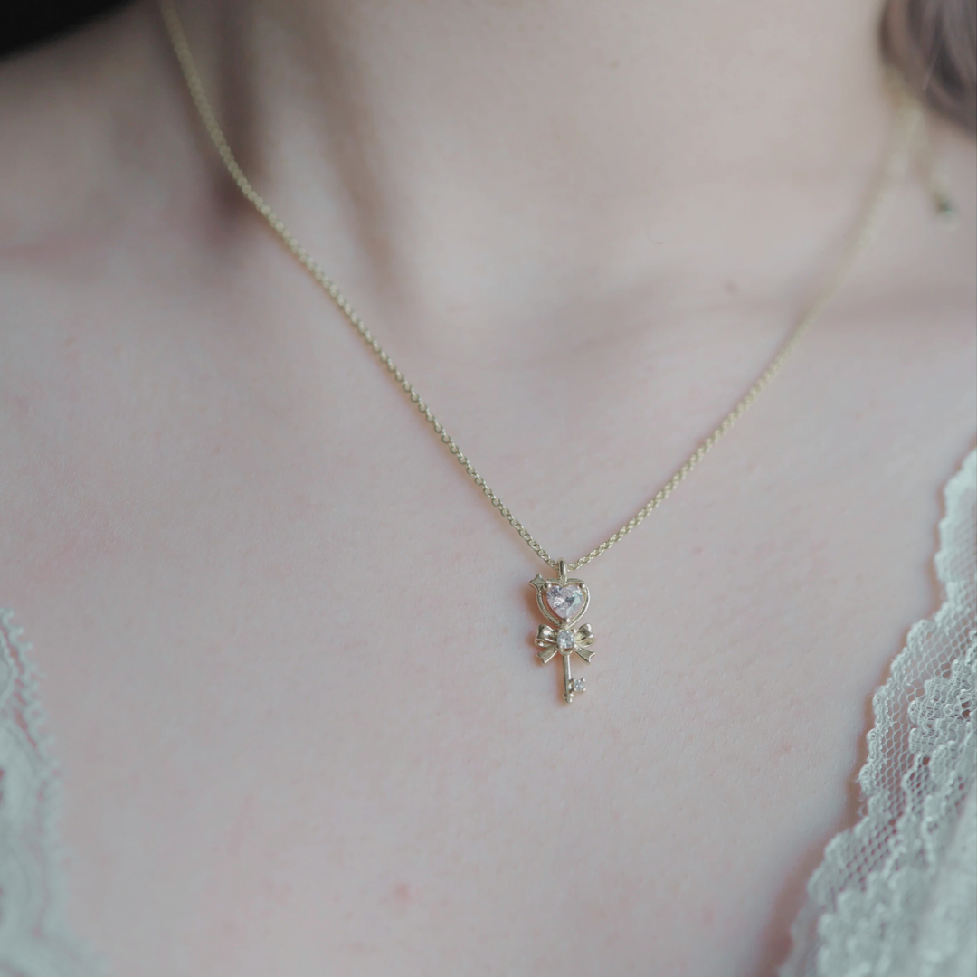 Ribbon Heart Key ネックレス