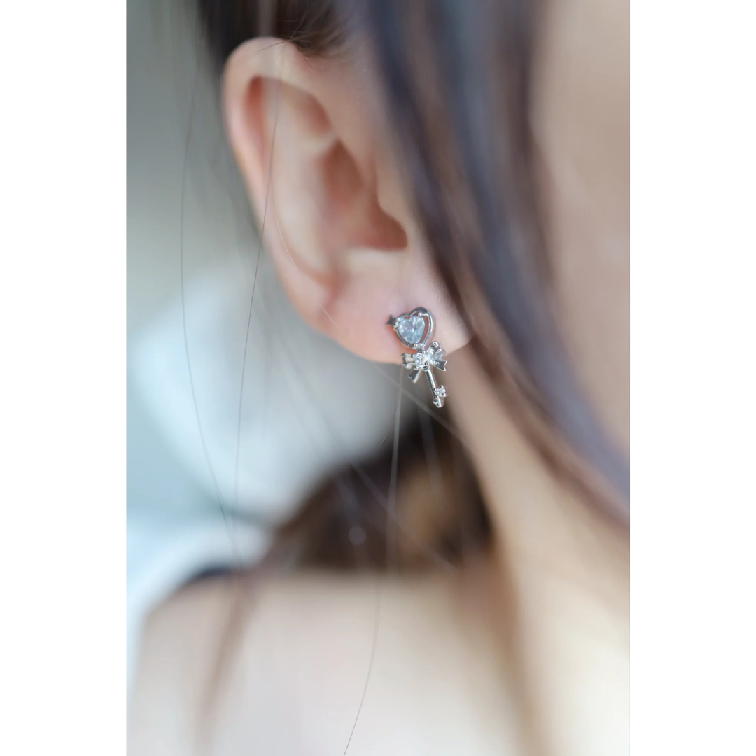 Ribbon Heart Key ピアス