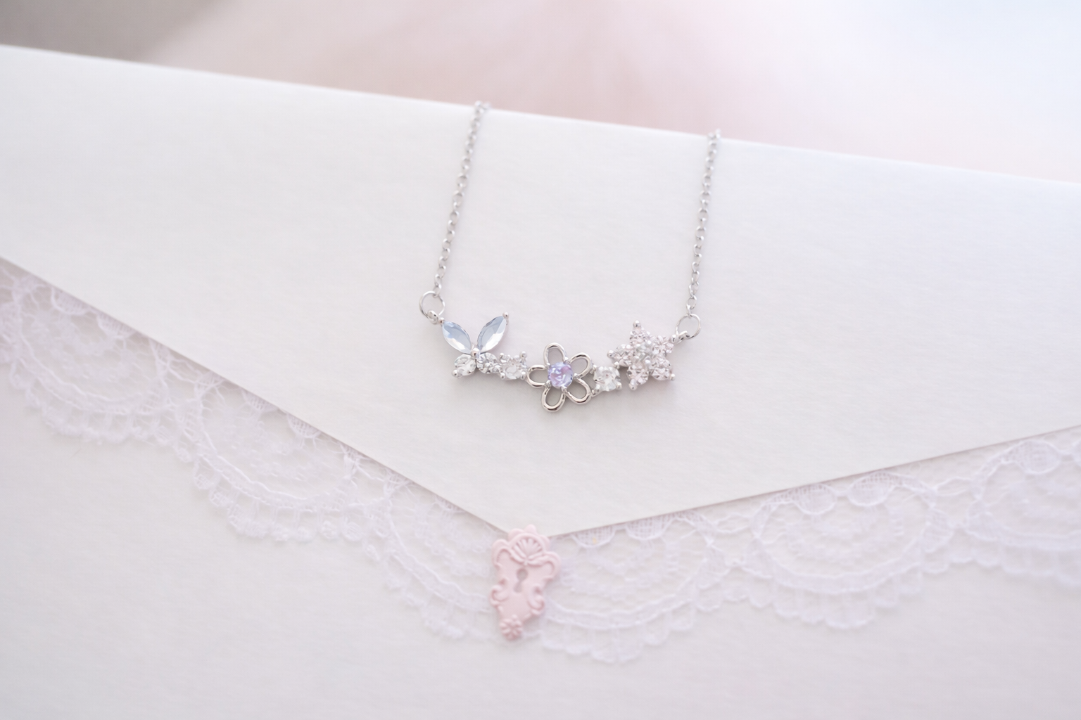 Flora Petal ネックレス＜6月上旬再販予定＞
