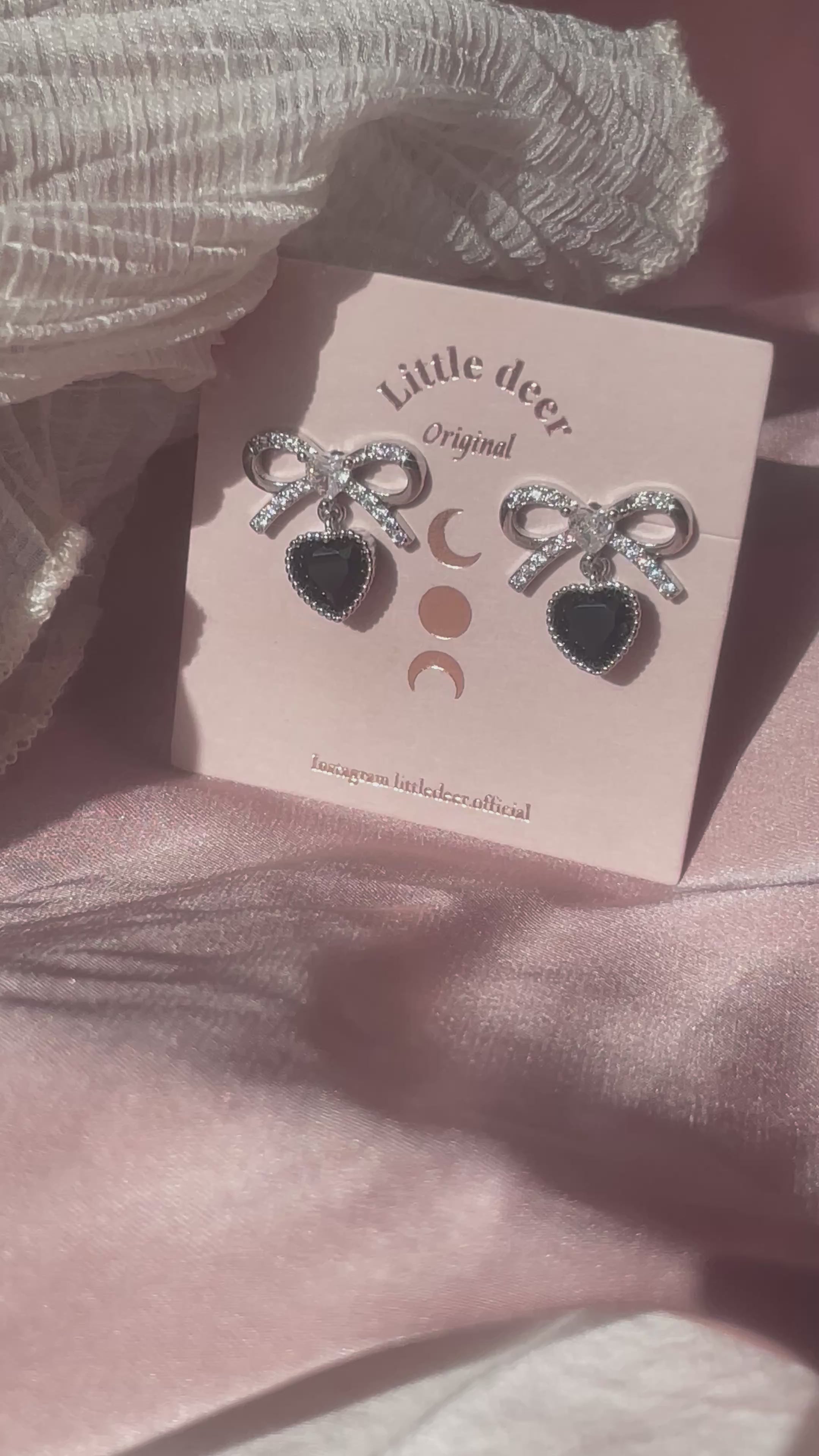 Lovely Knot ピアス