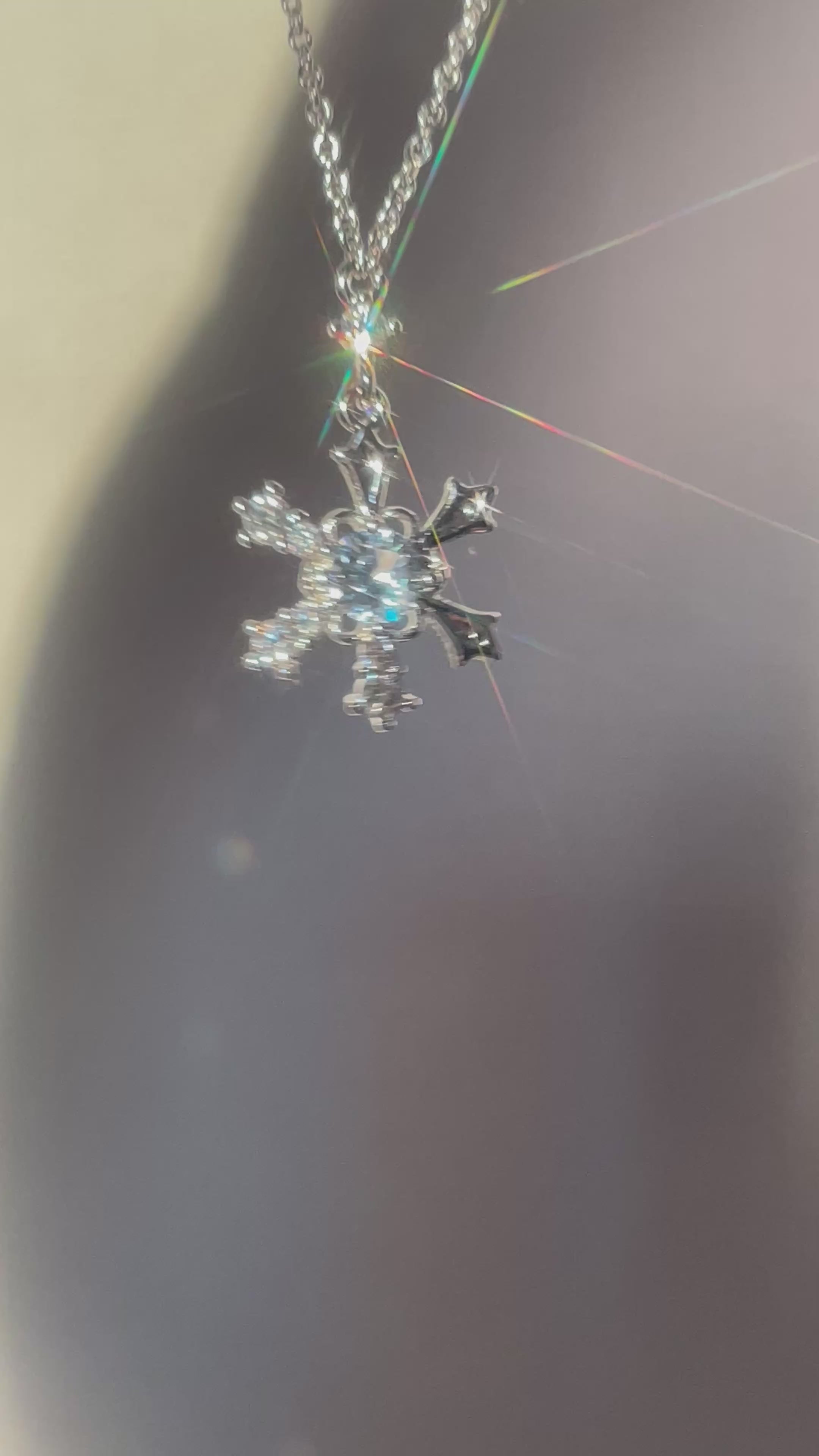 Frozen Snowflake ネックレス