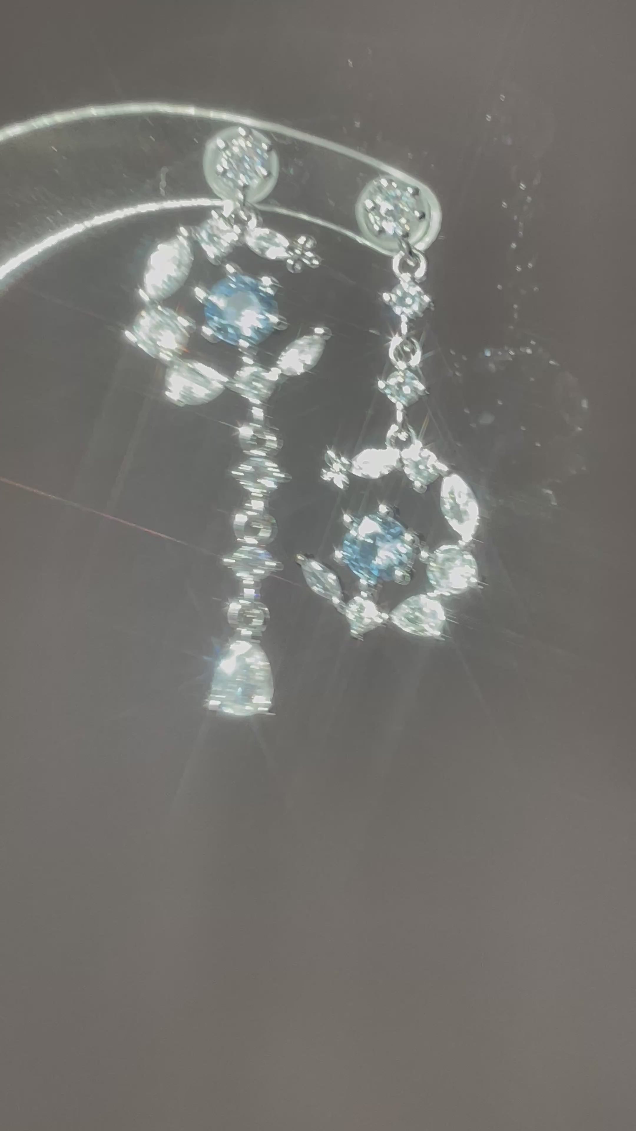 Twinkle Moon ピアス